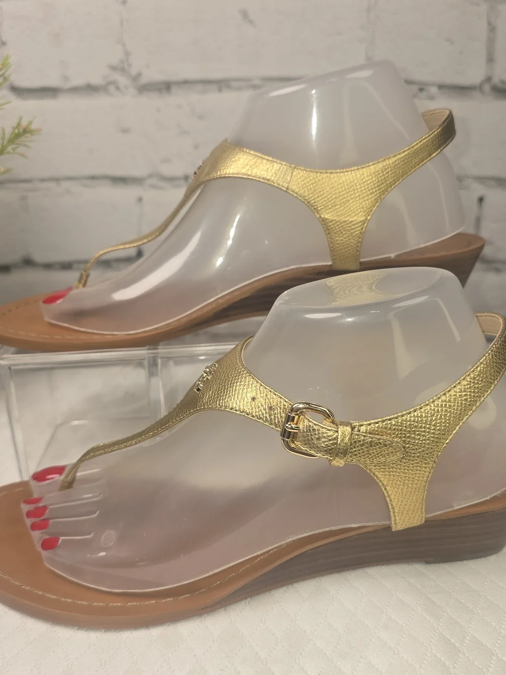 COACH CHEYANNE T-STRAP GOLD METALLIC SANDALS SMALL WEDGE HEEL WOMENS 9.5 - Picture 3 of 9
